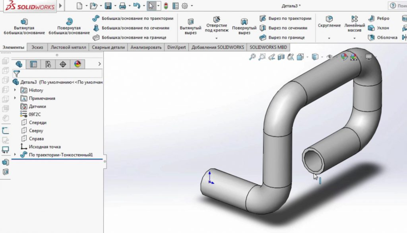 С помощью элемента «Бобышка/основание по траектории» в SOLIDWORKS можно строить объемный маршрут «трубопровода»